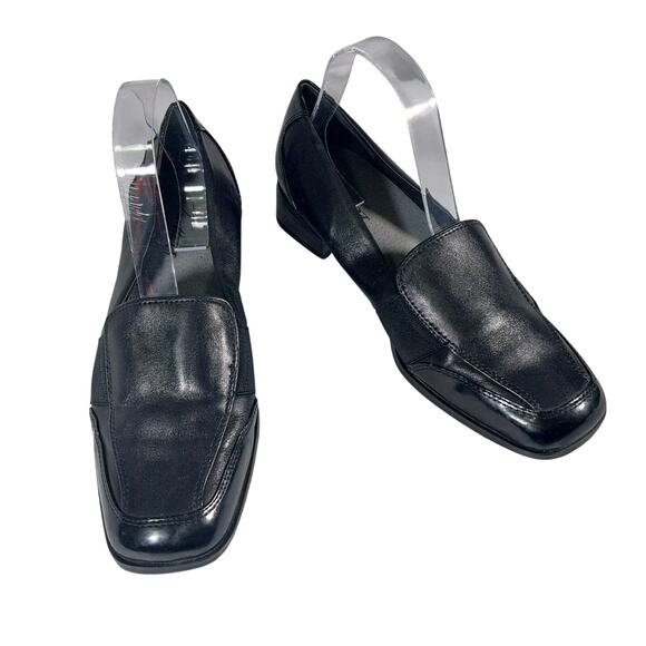 NWOT-1 SHOW! TROTTERS! BLACK GENUINE LEATHER CLASSIC HEELED LOAFERS! SZ 9.5M - Picture 2 of 10